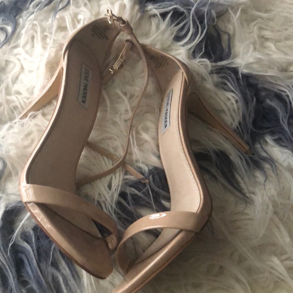 Steve Madden nude heels